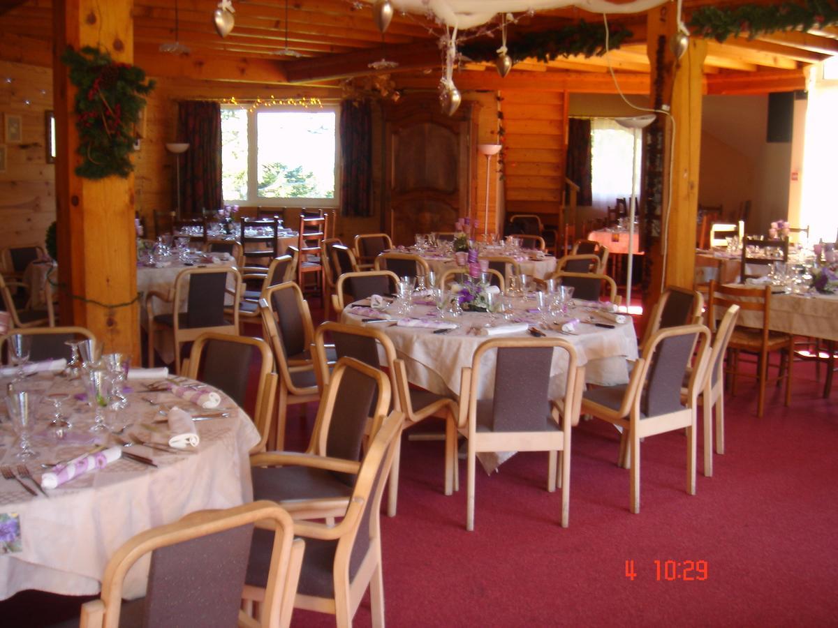 Hotel Cartusia Sarcenas Exterior photo